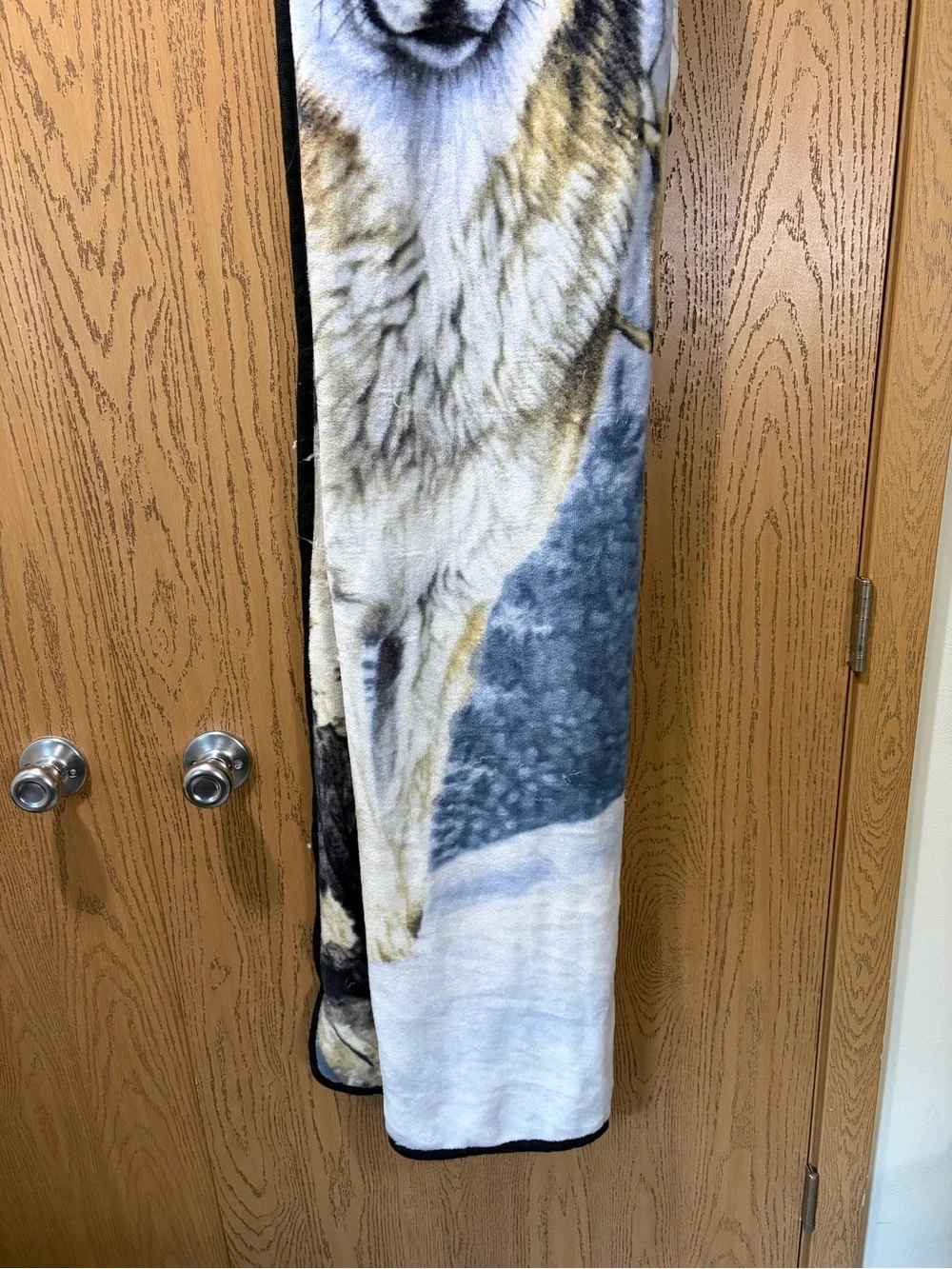 Rustic Wolf Winter Scene Plush Throw Blanket Soft Fleece Cabin Lodge Decor